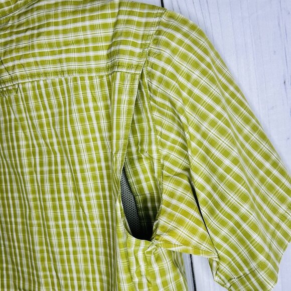 Columbia Omni-Shade Button Down Shirt Mens Sz M Green Plaid Short Sleeve Vented - Picture 8 of 8